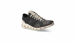 Cloud X Laufschuhe On Frau Schwarz/Pearl